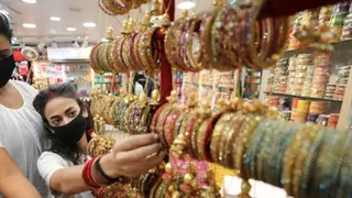 करवाचौथ से पहले उधमपुर के बाजारों में फीकी रौनक। (फाइल फोटो)