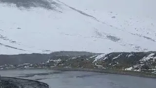 पीर पंजाल की चोटियों पर बर्फबारी से खिले नजारे।
