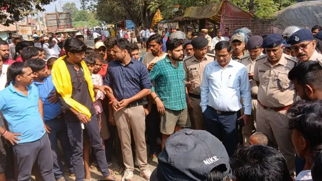 मुंगेर में नवोदय विद्यालय की परीक्षा देने जा रहे 13 वर्षीय छात्र को हाइवा ने कुचला, मौत के सड़क जाम