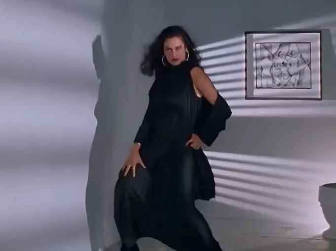 rekha bold song