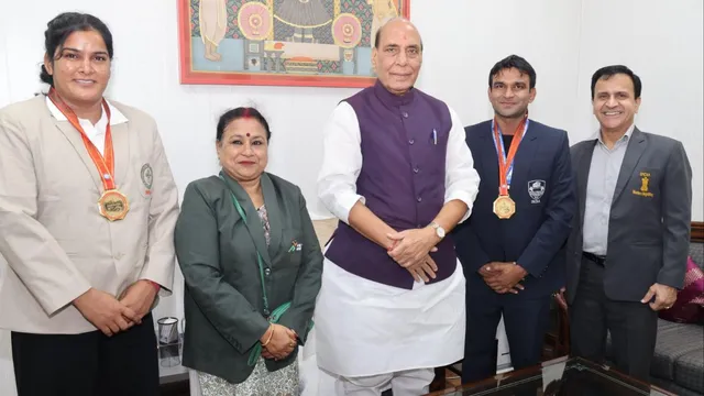 इंटरनेशनल खिलाड़ी पूनम तिवारी को रक्षा मंत्री राजनाथ सिंह ने किया सम्मानित, बढ़ाया हरदोई का मान
