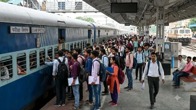 UP PET परीक्षा के लिए मुरादाबाद-लखनऊ के बीच चलेंगी स्पेशल ट्रेनें, रेलवे प्रशासन ने जारी किया शेड्यूल

