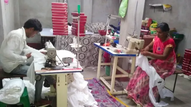 गुजरात में मजदूरी कर सीखा हुनर, गांव लौटकर बनाया अपना ब्रांड; बिहार की अस्मिता ने ₹50000 से बदली किस्मत 
