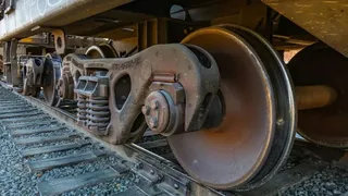 Godda Gomtinagar Express Flat Tyre : गोड्डा-गोमतीनगर एक्सप्रेस