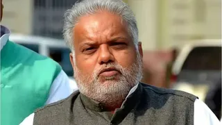 मंत्री श्रवण कुमार।
