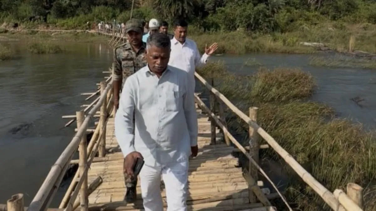 No Bridge No Vote Jamui Villagers Demand Permanent Bridge