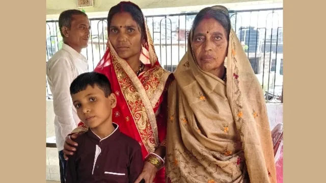 सरकारी नौकरी मिलते ही पति निकला बेवफा: पत्नी को घर से बाहर निकाला, थाने पहुंचा मामला  
