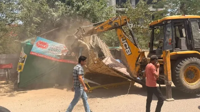धनबाद में सरकारी और रेलवे भूमि पर अतिक्रमण के खिलाफ बड़ी कार्रवाई की तैयारी, मापी के बाद हटेंगे खटाल