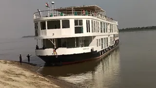 गंगा विलास क्रूज गाजीपुर पहुंचा, 15 विदेशी पर्यटक काशी की ओर अग्रसर।