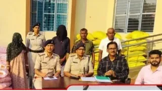 पुलिस को सुंदरपुर गांव में नकली खाद के निर्माण, भंडारण, परिवहन और बिक्री की गुप्त सूचना मिली थी। इस पर कार्रवाई की गई।