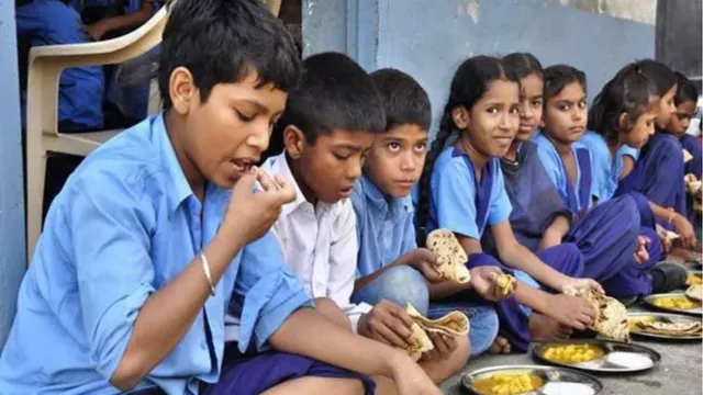 मुजफ्फरपुर समेत बिहार के 28 जिलों में 85% से कम मिड डे मील का संचालन, डीपीओ और डीपीएम से स्पष्टीकरण
