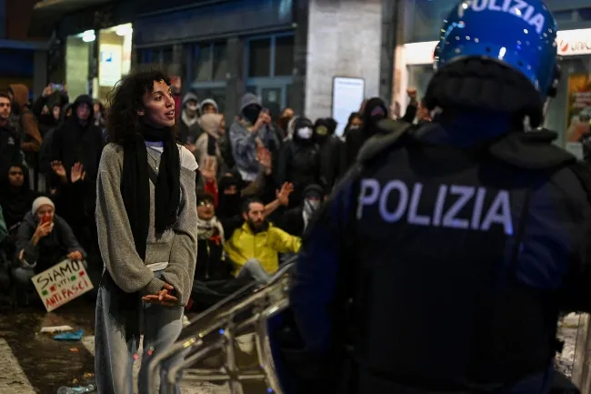 protest in italy (2)