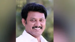 DMK के पूर्व मंत्री अंबिल महेश गिरफ्तार।