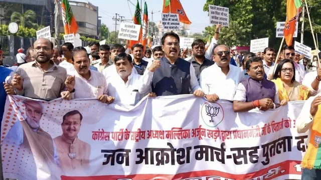 खरगे की टिप्पणी पर भड़की BJP, पटना में पुतले को मारा थप्पड़; संजय सरावगी बोले- राजनीति में मर्यादा जरूरी