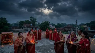 बिहार में करवा चौथ पर मौसम की मार, बादलों में छिप सकता है चांद (AI Generated Image)