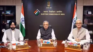 चुनाव आयोग ने सुप्रीम कोर्ट में क्या-क्या कहा।