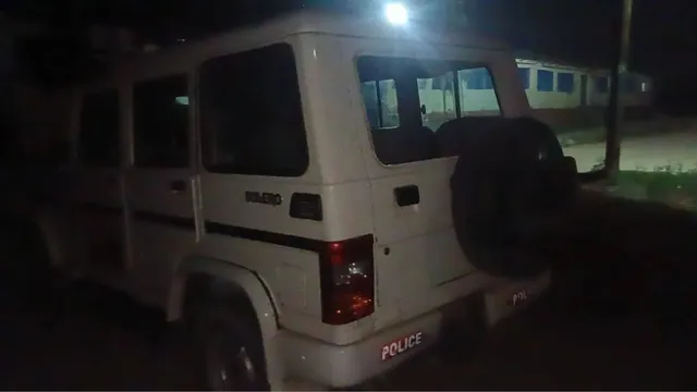 मधुबनी में शराब तस्करों का दुस्साहस, पुलिस गश्ती दल पर पथराव, तीन जवान जख्मी
