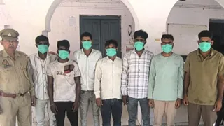 पुलिस की गिरफ्त में आरोपित।
