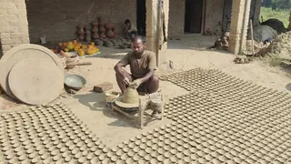 अयोध्या दीपोत्सव से बदली कुम्हारों की किस्मत।