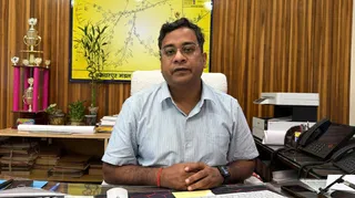 नई व्यवस्था के लागू होने से अब काउंटर से टिकट लेने वाले यात्री भी अपनी इच्छा और जरूरत के अनुसार इस बीमा का लाभ उठा सकेंगे।