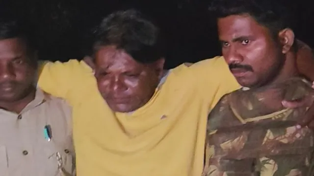 आजमगढ़ में पुलिस मुठभेड़ में गो-कशी में संलिप्त दो भाई गिरफ्तार, एक के पैर में लगी गोली