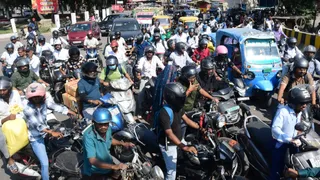 अचानक रास्ता बंद, लोगों को नहीं मिली पहले से जानकारी
