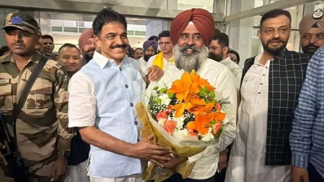चुनावी मोड में पंजाब कांग्रेस, केसी वेणुगोपाल और सचिन पायलट पहुंचे चंडीगढ़; परगट सिंह के साथ होगी बैठक
