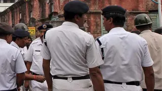 युवक, पिता और दोस्त को निर्वस्त्र घुमाया (सांकेतिक फोटो)