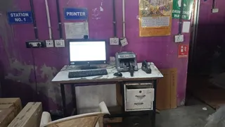 वारदात के बाद अपराधी सीसीटीवी सिस्टम का डीवीआर और हार्ड डिस्क भी उखाड़कर ले गए।