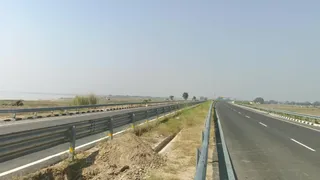 ग्रीनफील्ड एक्सप्रेस-वे: जनवरी 2027 से पूर्वांचल की तरक्की का नया मार्ग।