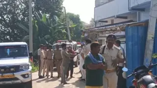 दो पक्षों में जमकर पथराव व मारपीट