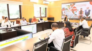 समीक्षा बैठक करते सीएम सम्राट चौधरी। सौ-एक्स