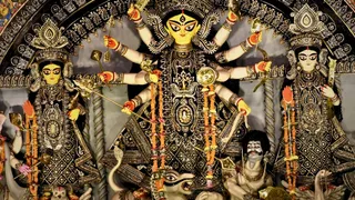 दुर्गापूजा में मछली-मटन और चिकन की जमकर हुई बिक्री।