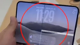 फोल्डेबल iPhone वाले इन यूजर्स को मिलेगा नया फोन, क्या आपको भी आ रही है ये दिक्कत?