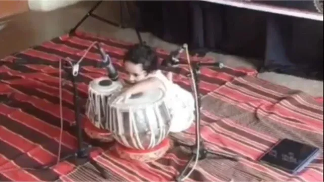 दो साल की बच्ची का इंडिया बुक ऑफ रिकार्ड्स में दर्ज हुआ नाम, तबला बजाकर सभी को चौंकाया