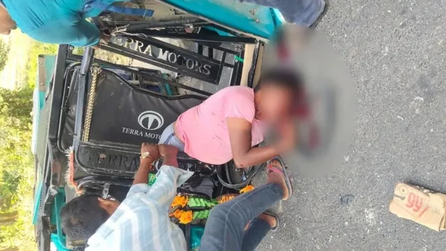 कटिहार में NH-31 पर अज्ञात वाहन की टक्कर, टोटो चालक विकास चौधरी गंभीर रूप से घायल, बेहतर इलाज के लिए रेफर
