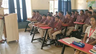 राष्ट्र निर्माण में पुलिस का योगदान ( फोटो स्रोत : जागरण )