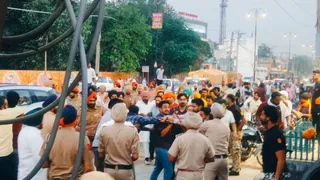 परविंदर झोटा इंसाफ मोर्चा पर एक्शन लेते हुए पुलिस।