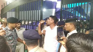 दरभंगा में मतगणना केंद्र पर हंगमा।