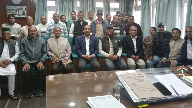 'पेंशनरों के लंबित मेडिकल बिलों का जल्द भुगतान करें', हिमाचल PWD के अधीक्षण अभियंता ने बैठक के बाद दिए निर्देश
