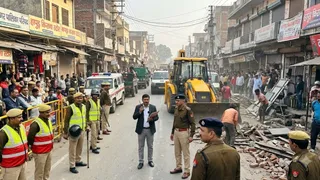 हापुड़ में अतिक्रमण से परेशाम लोग (एआई जेनरेटेड इमेज )