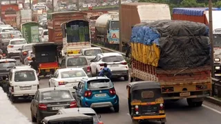 लातेहार में बॉक्साइट लदे ट्रकों पर रहेगी रोक। जागरण