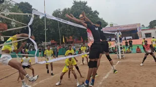 Bihar State Level School Volleyball Tournament 2026: मैच का दृश्य।