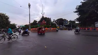 प्रयागराज में सुबह से रिमझिम बारिश रुक-रुककर हो रही है। जागरण