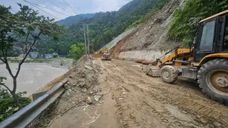 सिक्किम NH-10 पर रात में यातायात बंद