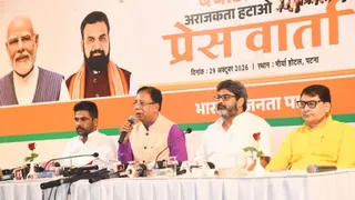 प्रेस वार्ता को संबोधित करते पूर्व भाजपा प्रदेश अध्यक्ष संजय जायसवाल, वरिष्ठ नेता एवं अरवल विधायक मनोज शर्मा, पार्टी के मीडिया प्रभारी दानिश इकबाल एवं अशोक भट्ट। फोटो : भाजपा