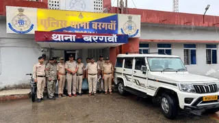 सिंगरौली में पुलिस ने जब्त की भारी मात्रा में कोडीनयुक्त कफ सिरप और नशीली दवाएं।