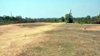 प्रयागराज में चकिया के छोटी कर्बला की वक्फ भूमि को पीडीए ने सील किया, इस पर अवैध कब्जा था।