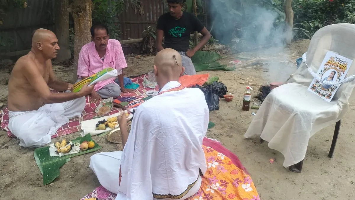 Katihar Father Performs Daughter Last Rites After Love Marriage (1)