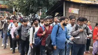 हापुड़ में पीईटी परीक्षा।